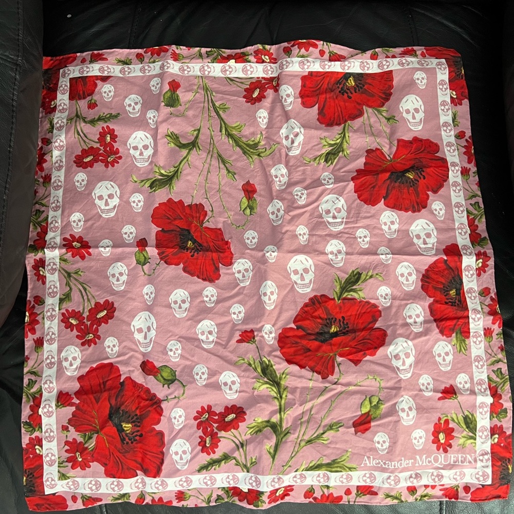 Limited edition beautiful alexander McQueen scarf